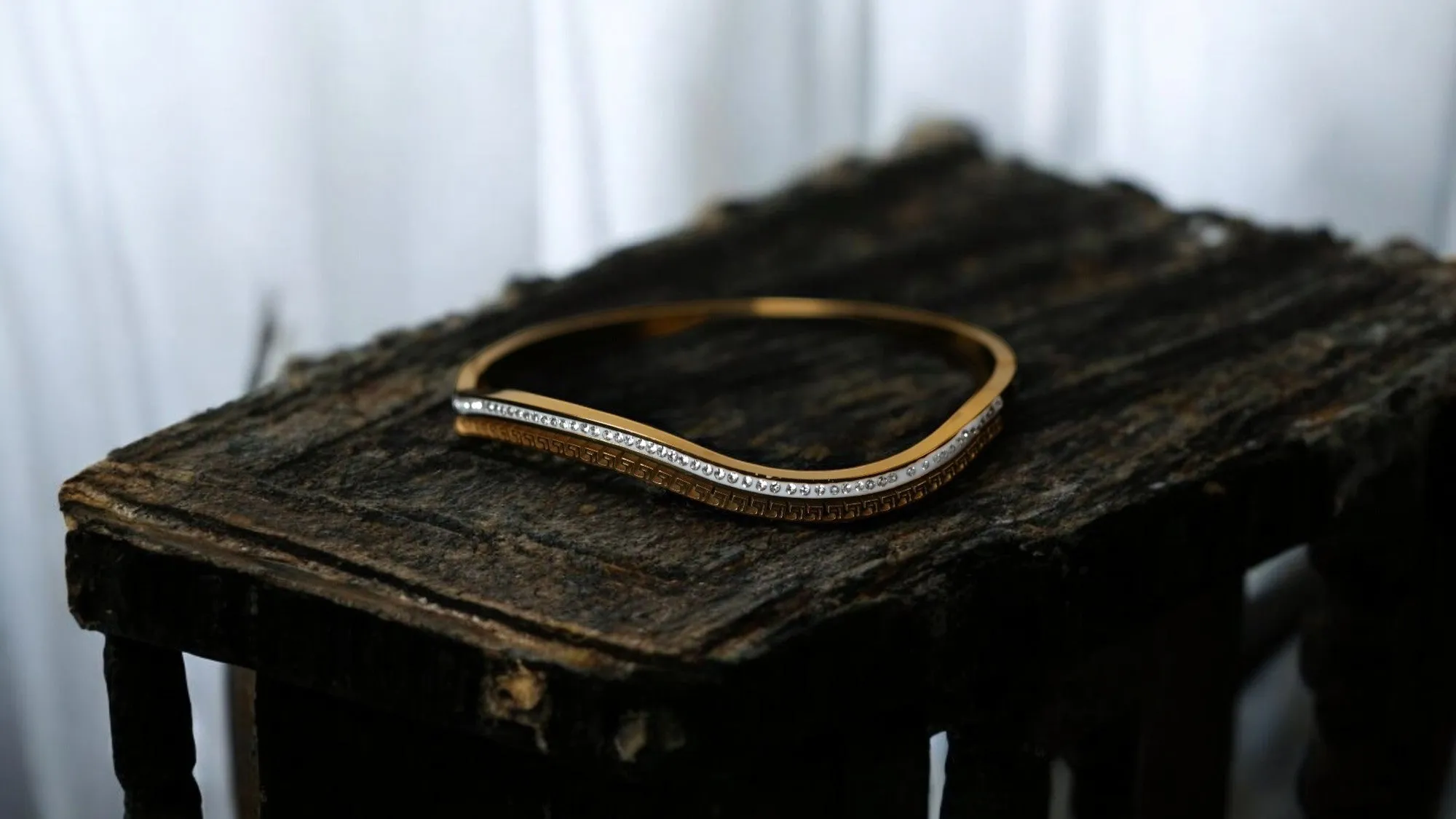 Sleek Wave Crystal-Edged Bracelet