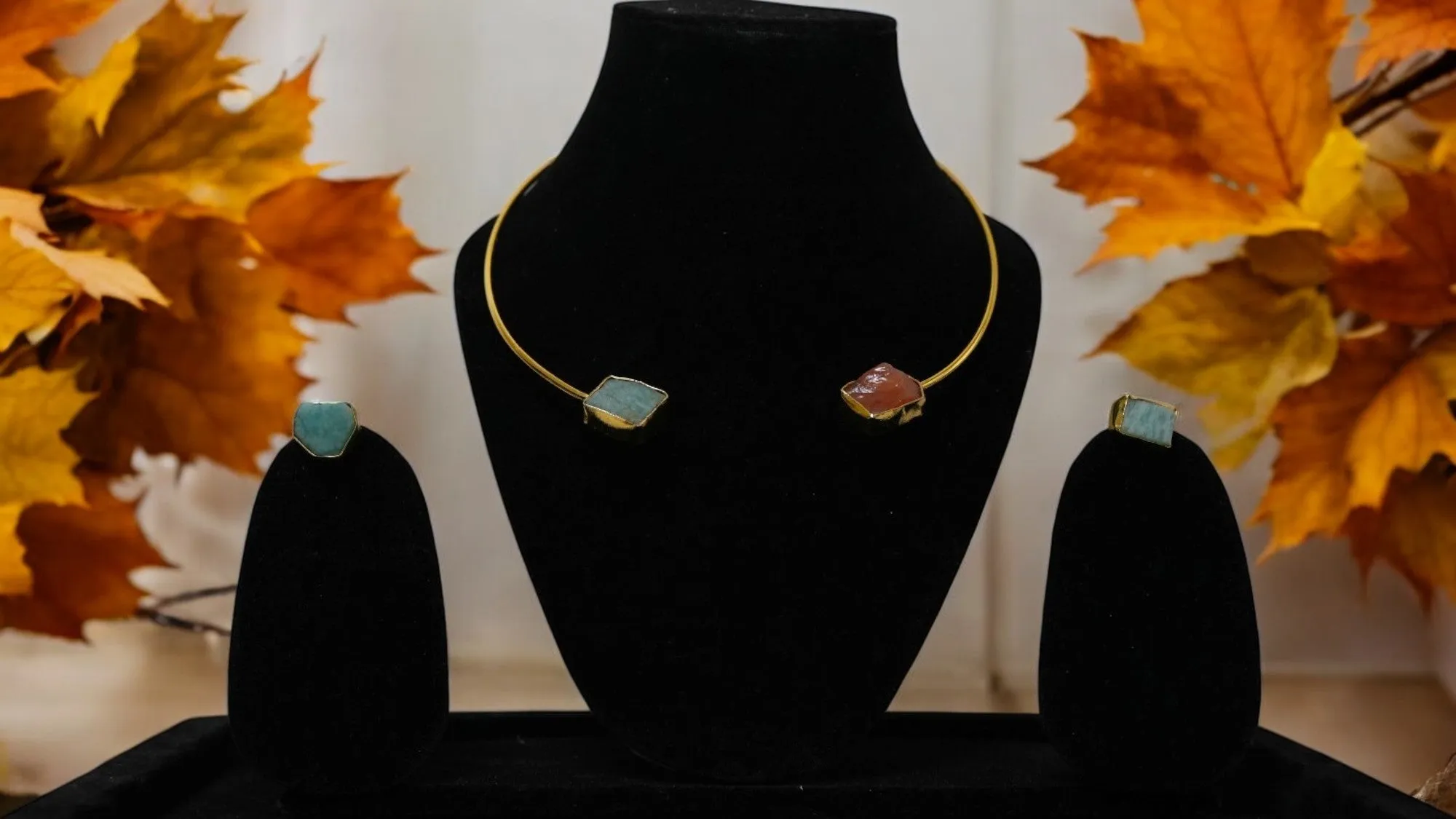 Earth & Ember Uncut Stone Jewellery Set — Choker, Cuff & Studs